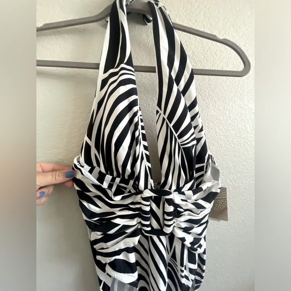 Tommy Bahama grand palm swimsuit - Picture 2 of 7